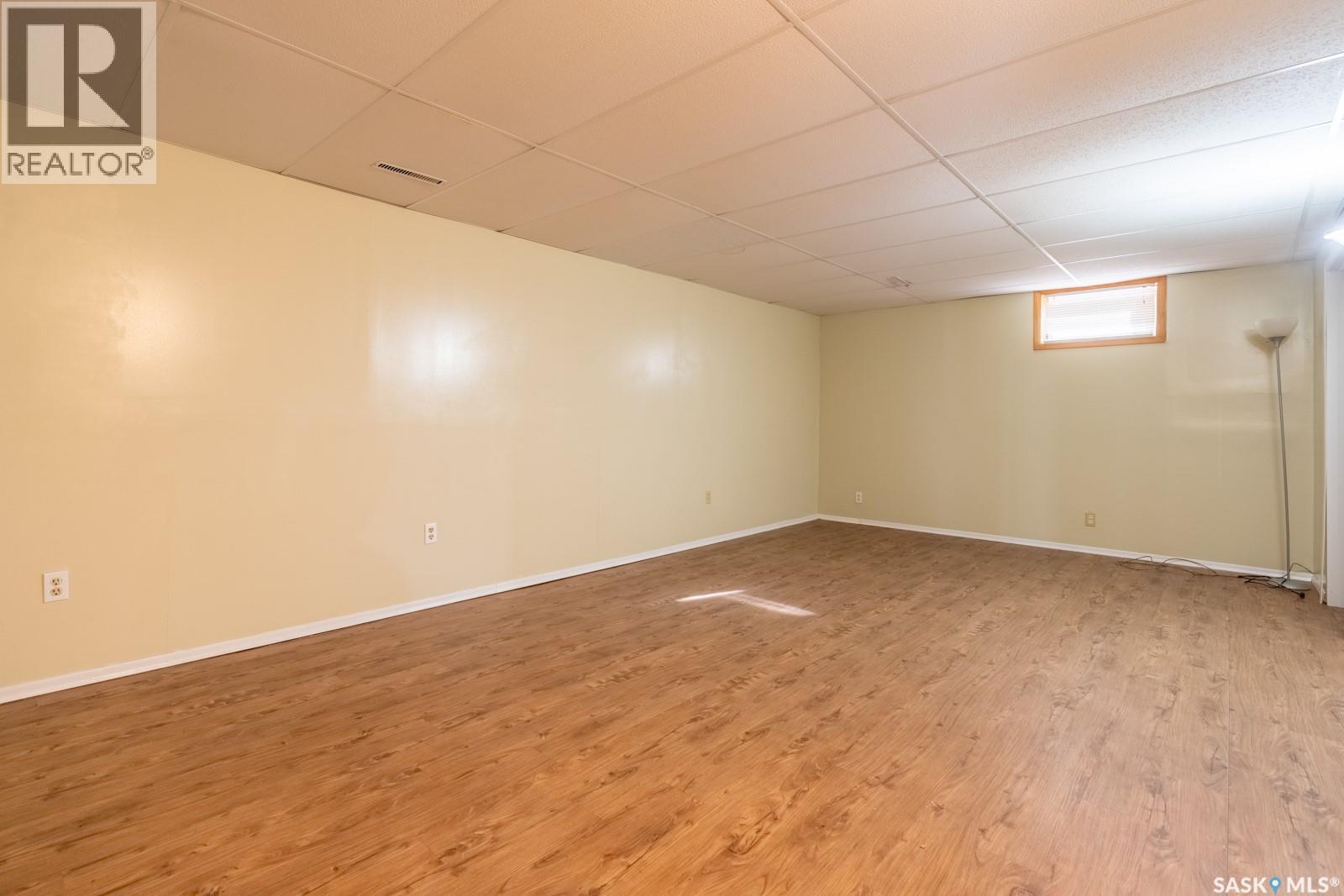 237 Orchard CRESCENT - Image 18
