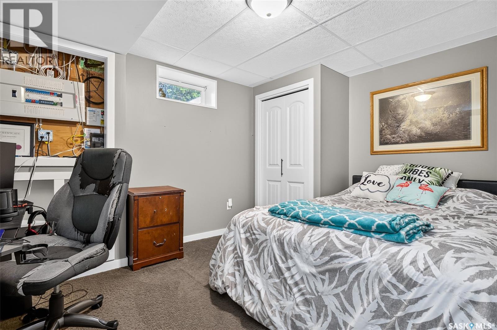 1214 Grandview STREET W - 35