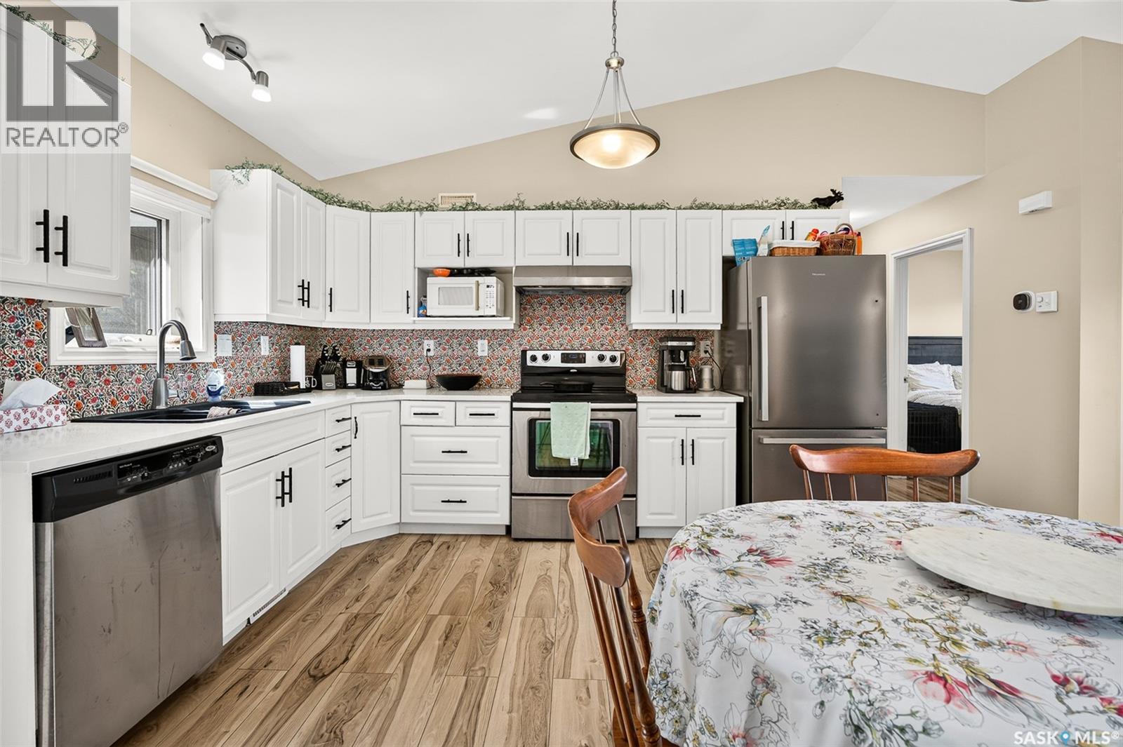 503 Tatanka DRIVE - Image 24