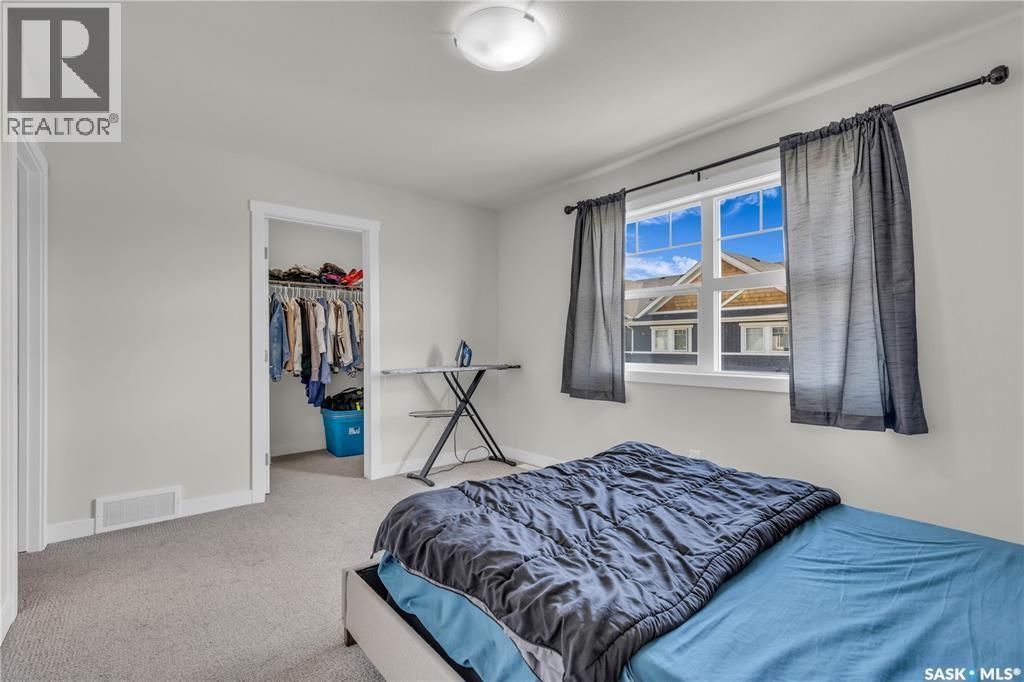 #128 315 Dickson CRESCENT - Image 27
