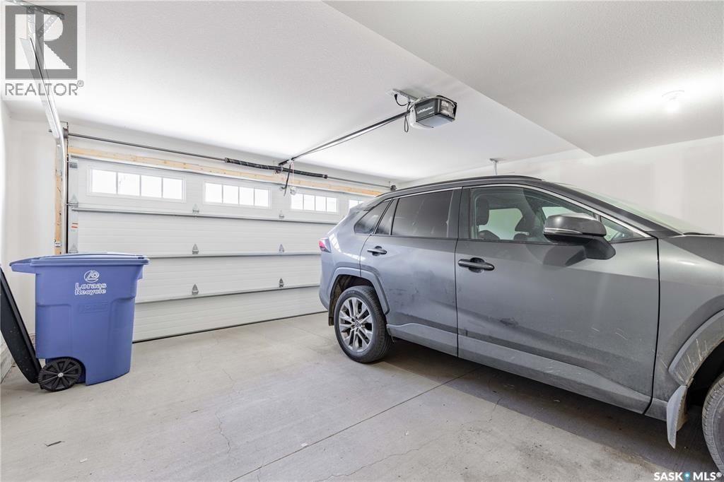 #128 315 Dickson CRESCENT - Image 38