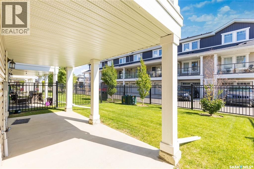 #128 315 Dickson CRESCENT - 41