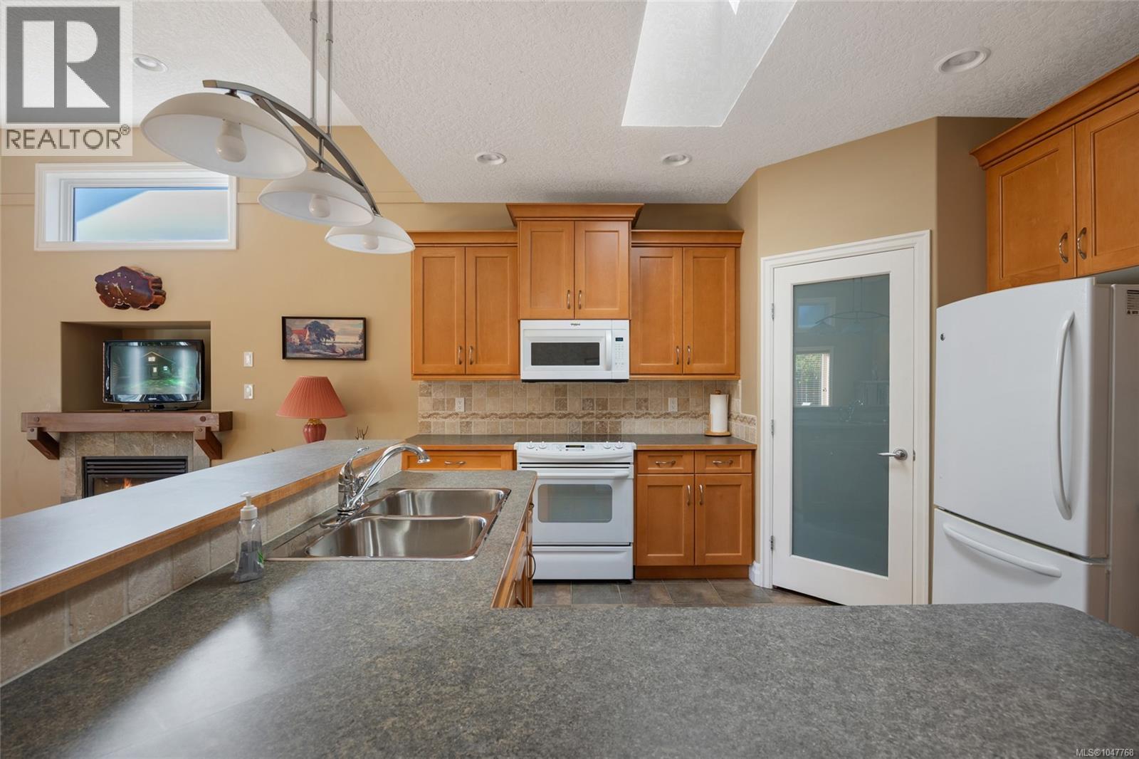 #48 2300 Murrelet Dr - Image 15
