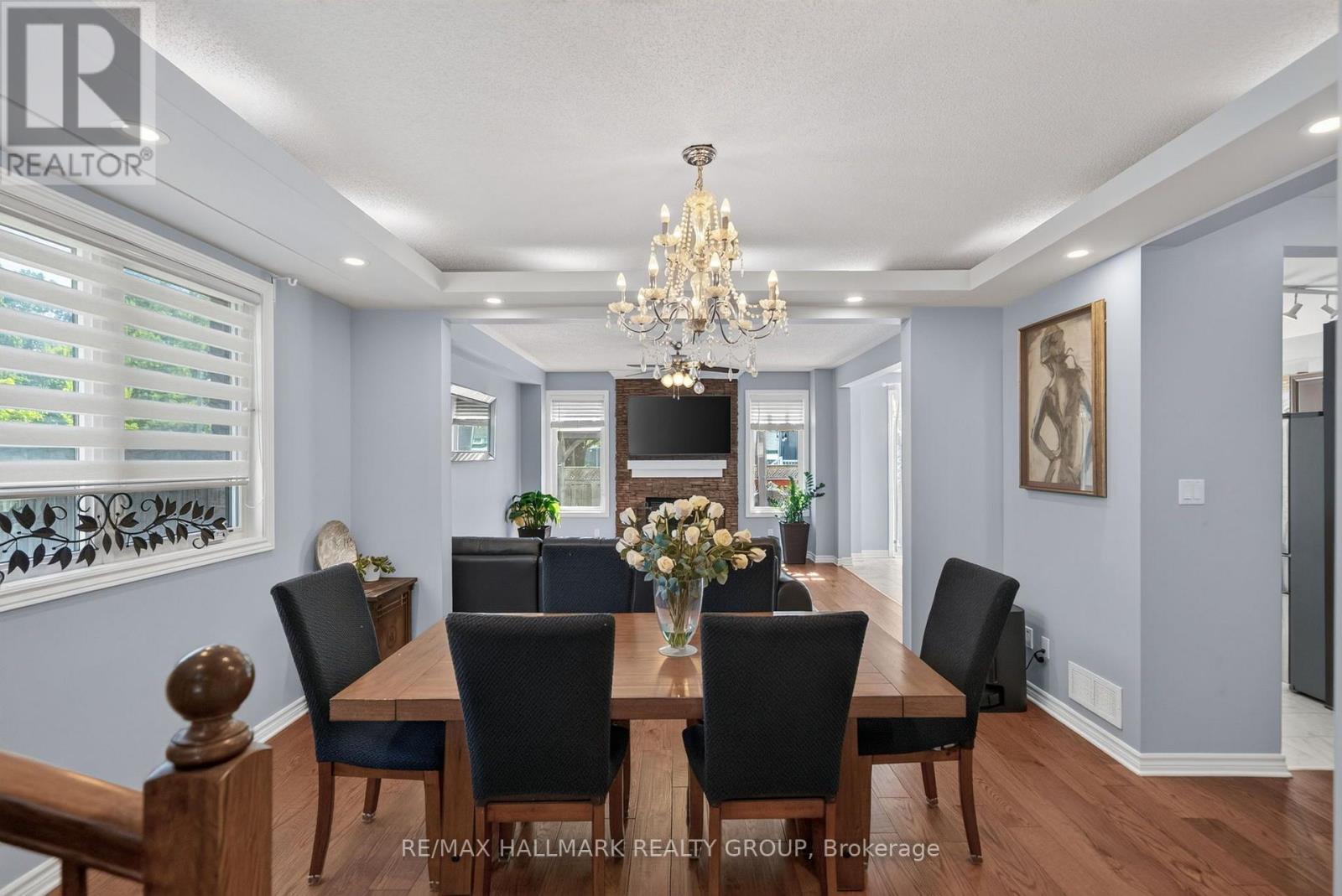 220 ENCLAVE WALK - Image 9