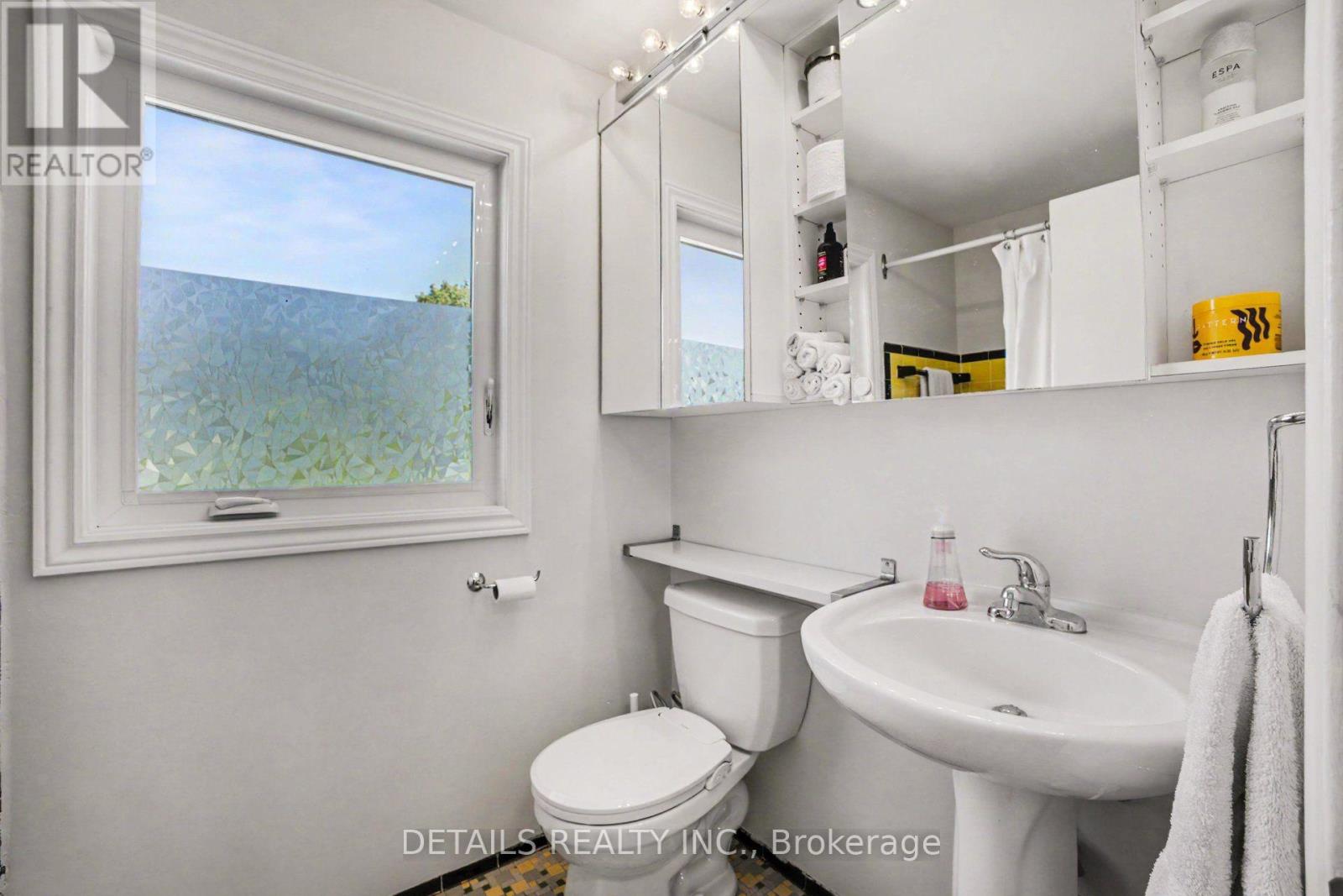 1233 CHECKERS ROAD - Image 11