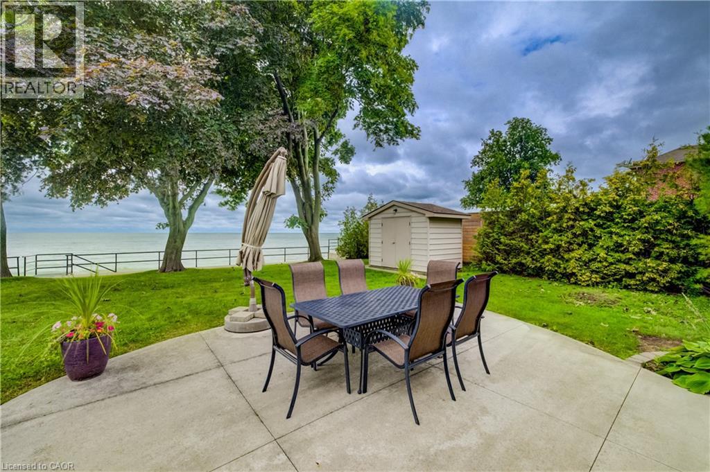 6 SUMMERHAVEN Crescent - 32