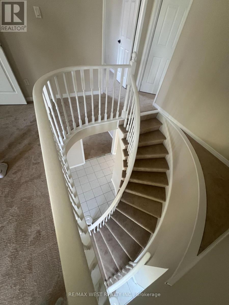 60 FURROW DRIVE - 11