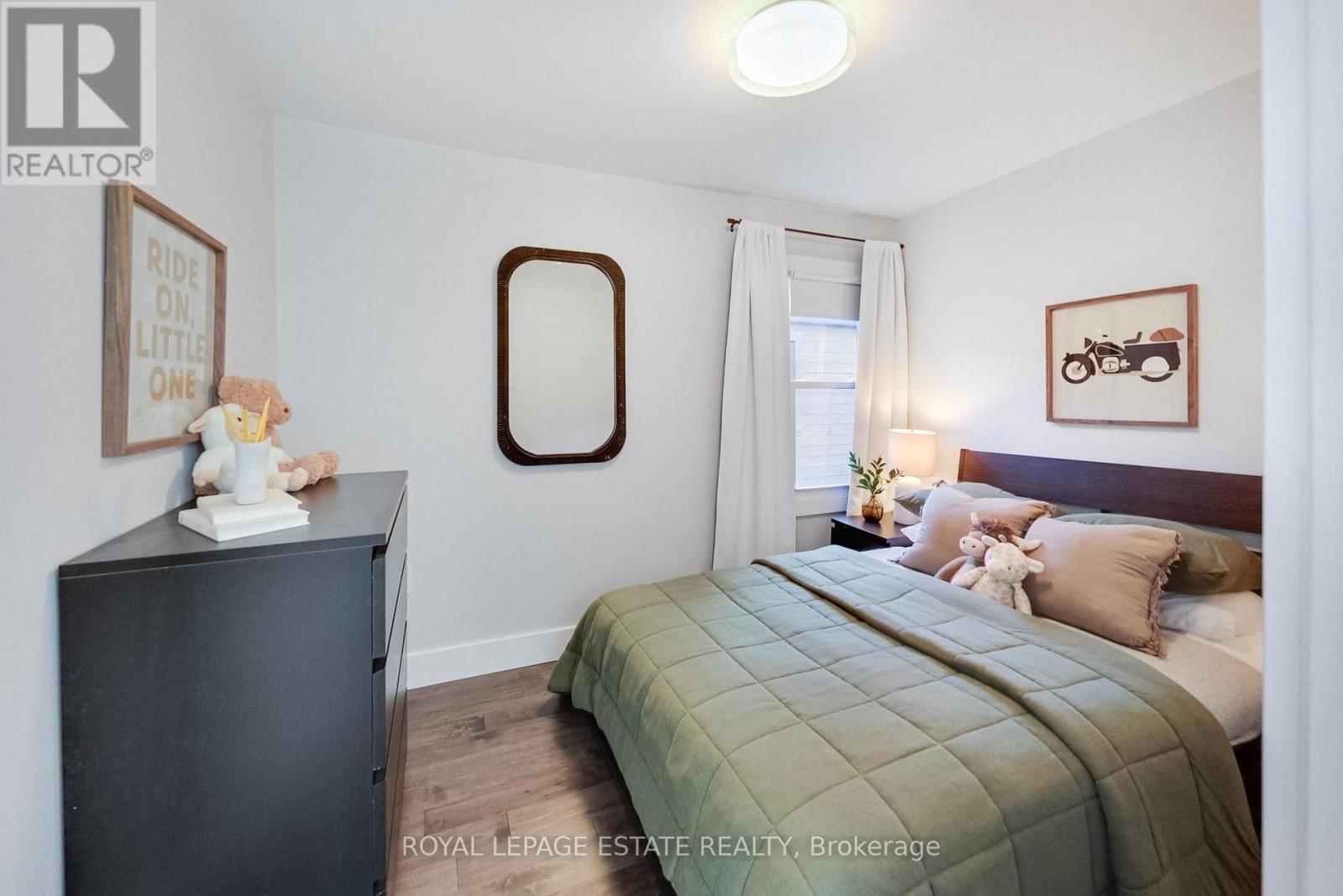 184 KING EDWARD AVENUE - 16