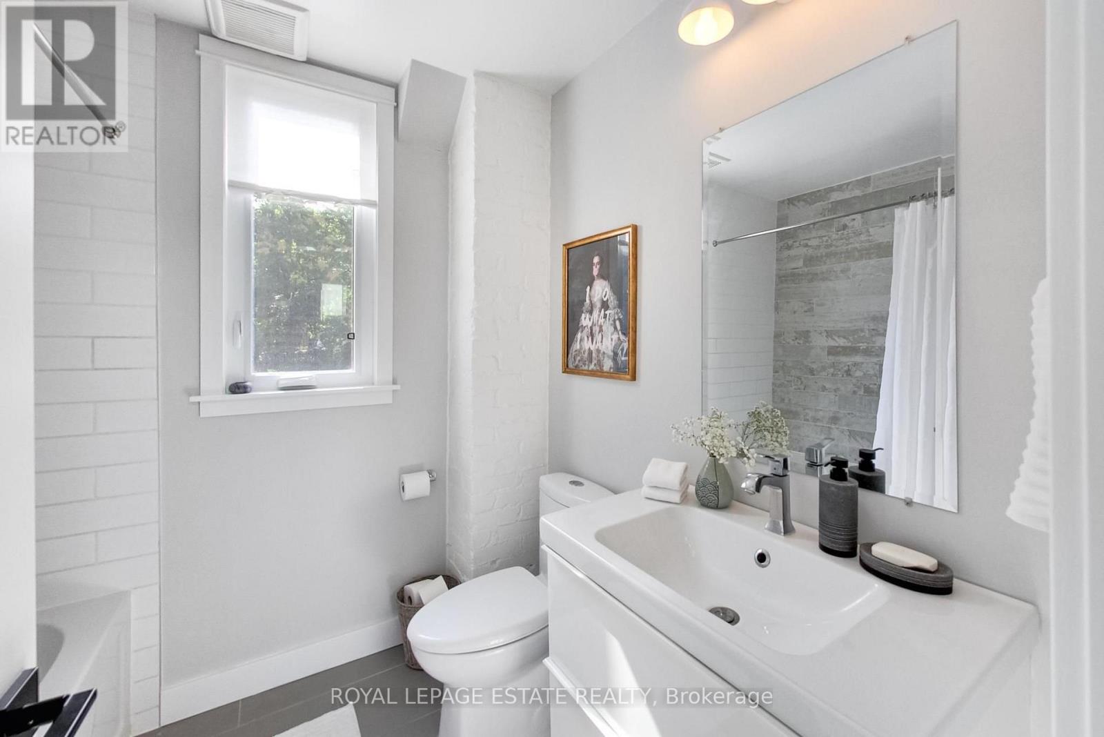 184 KING EDWARD AVENUE - 18