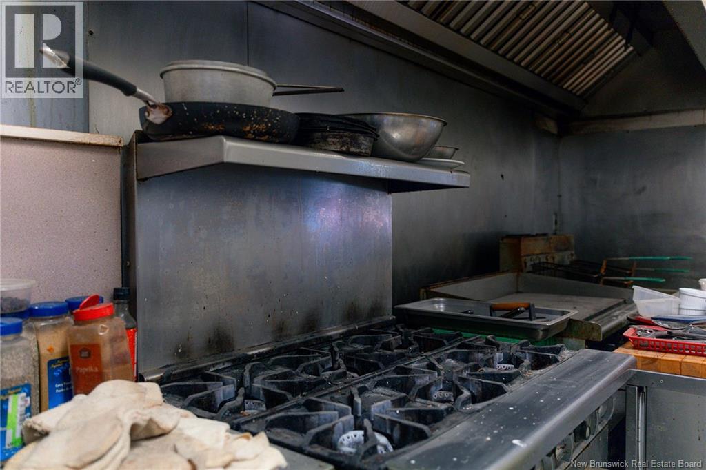 Photo 25 of 33