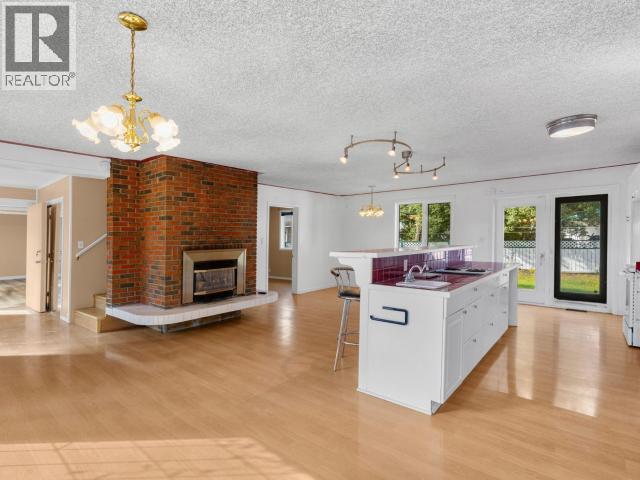 1201 HICKORY STREET - Image 10
