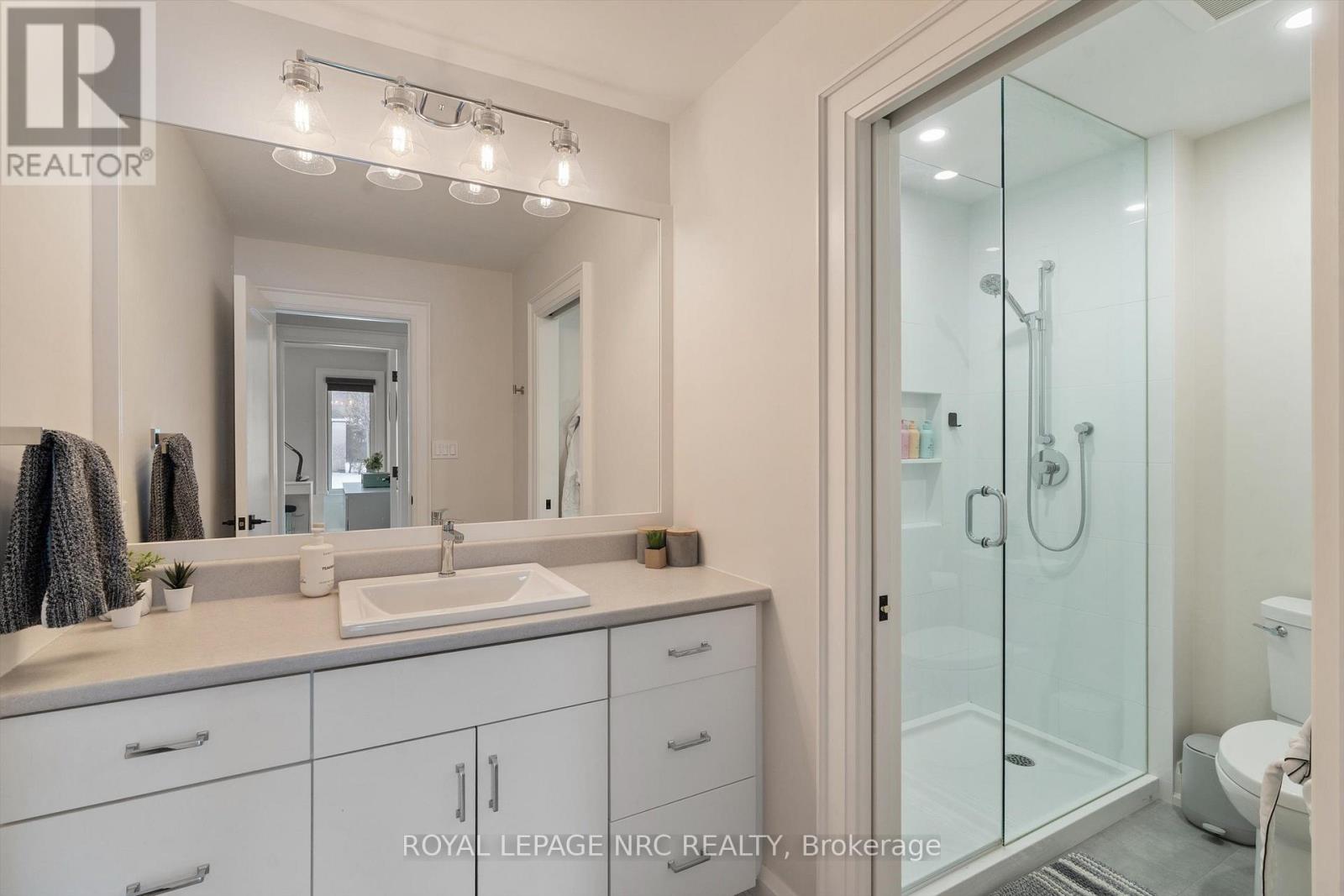 1 BRIARFIELD CRESCENT - Image 32