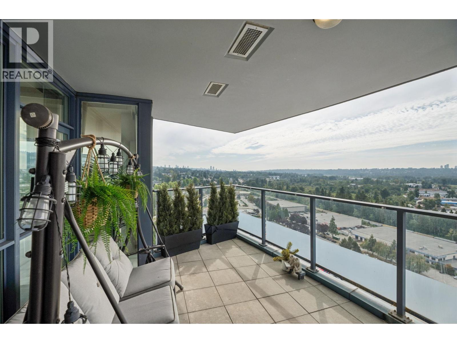 3 Bed, 2 Bath House for Sale in Burnaby – 2602 2225 HOLDOM AVENUE, Burnaby – MLS# R3159326 - Image 27