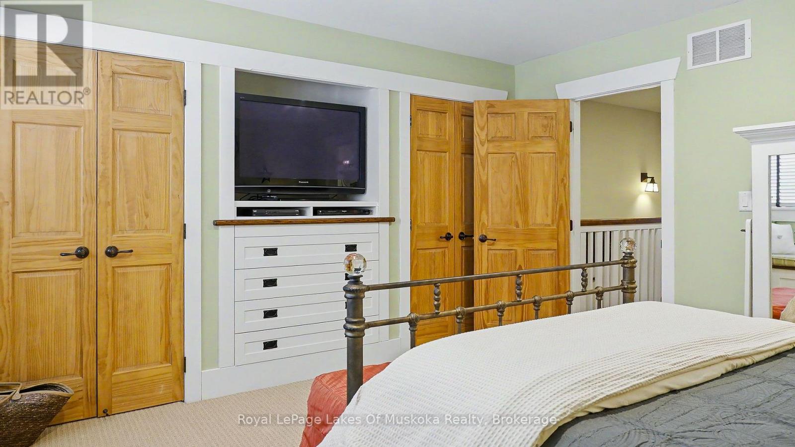#V12 W9 1020 BIRCH GLEN ROAD - 33