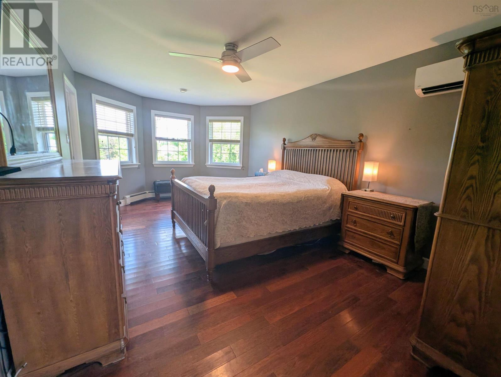 Property 21 of 48 of 94 Valerie Court