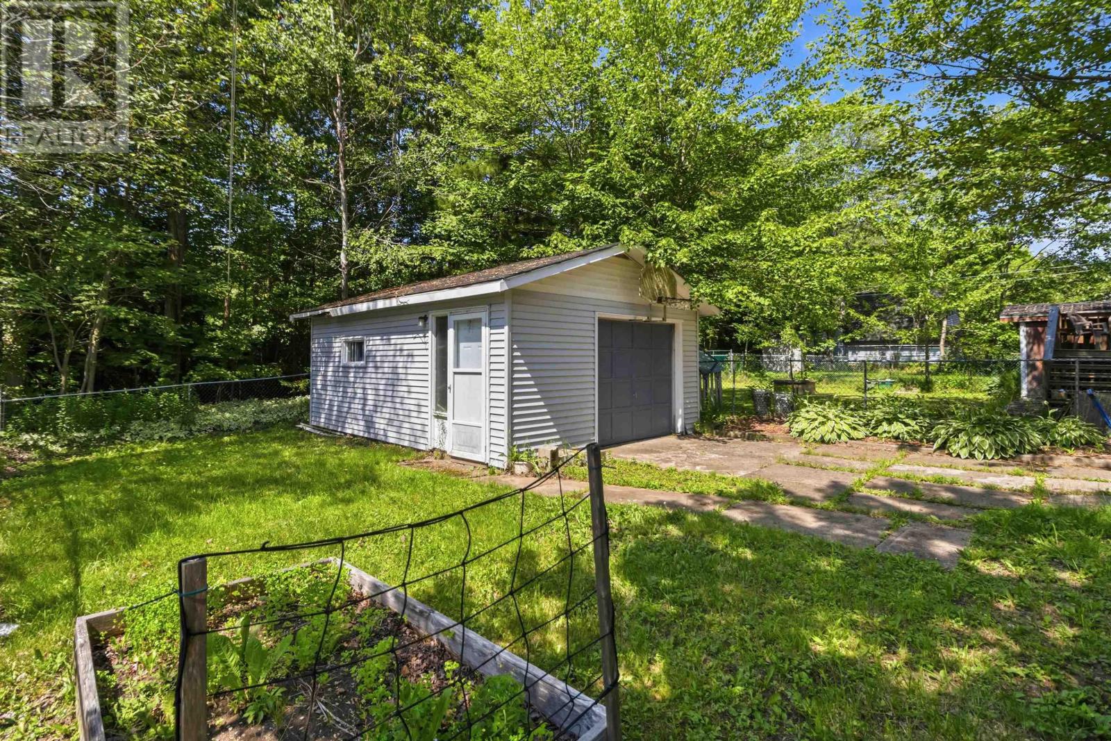 Property 27 of 29 of 32 Lynnville Drive