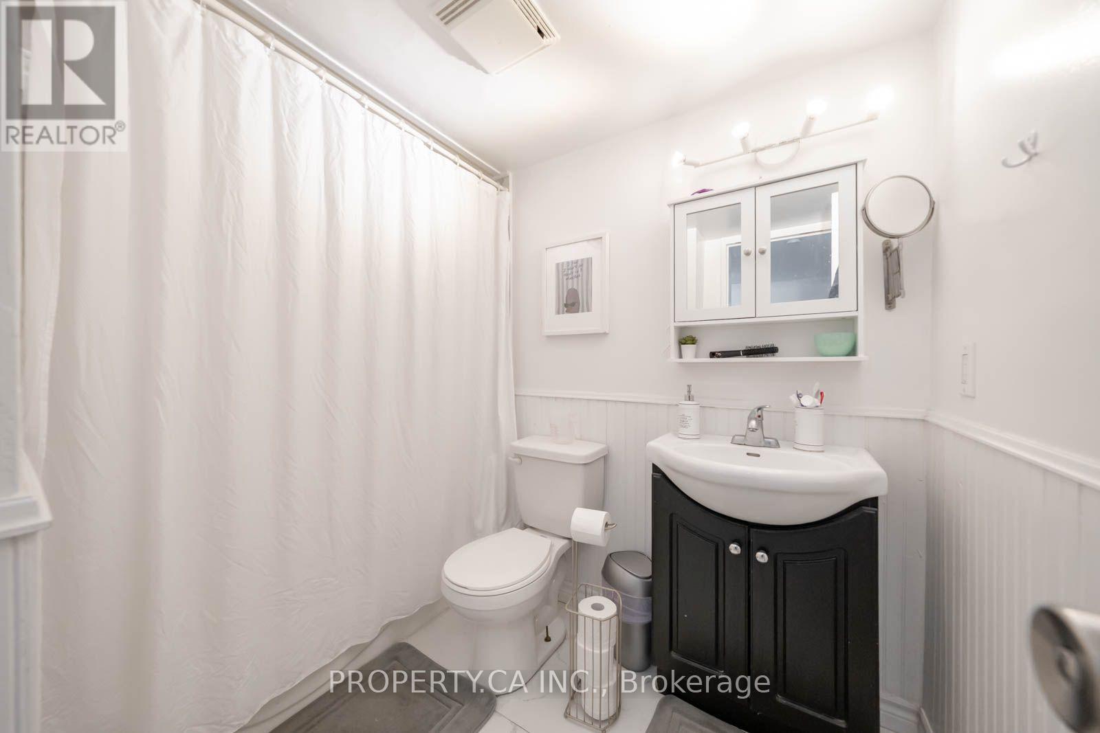 #107 2835 ISLINGTON AVENUE - 17
