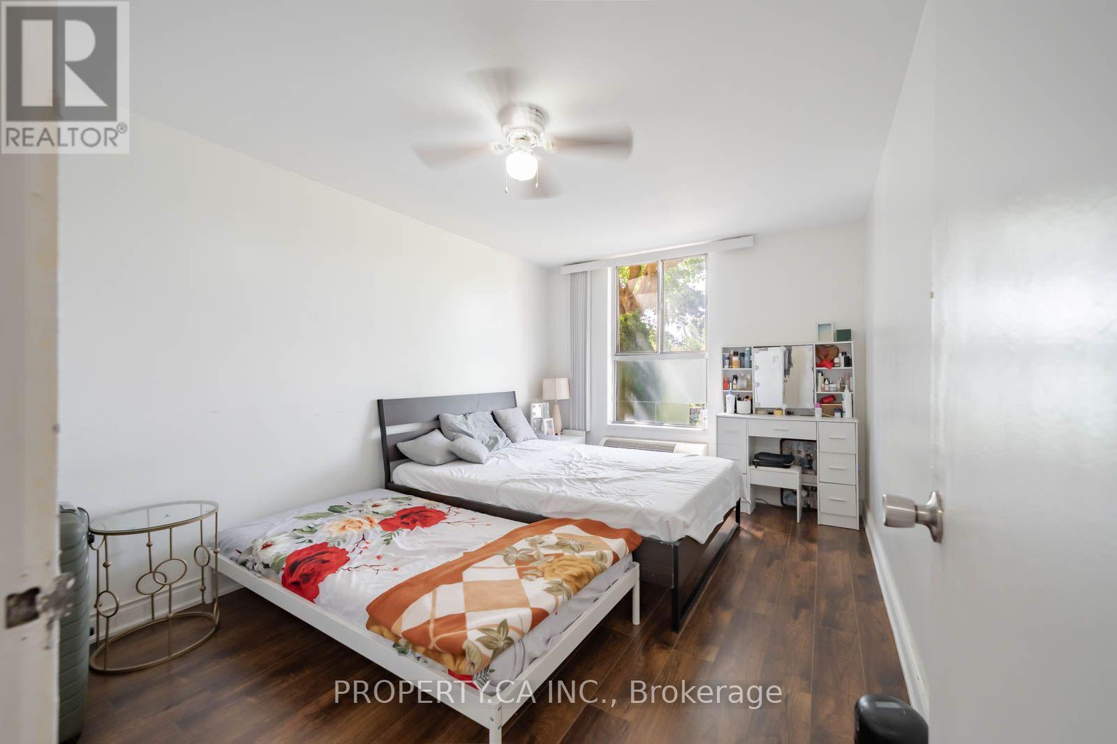 #107 2835 ISLINGTON AVENUE - 18