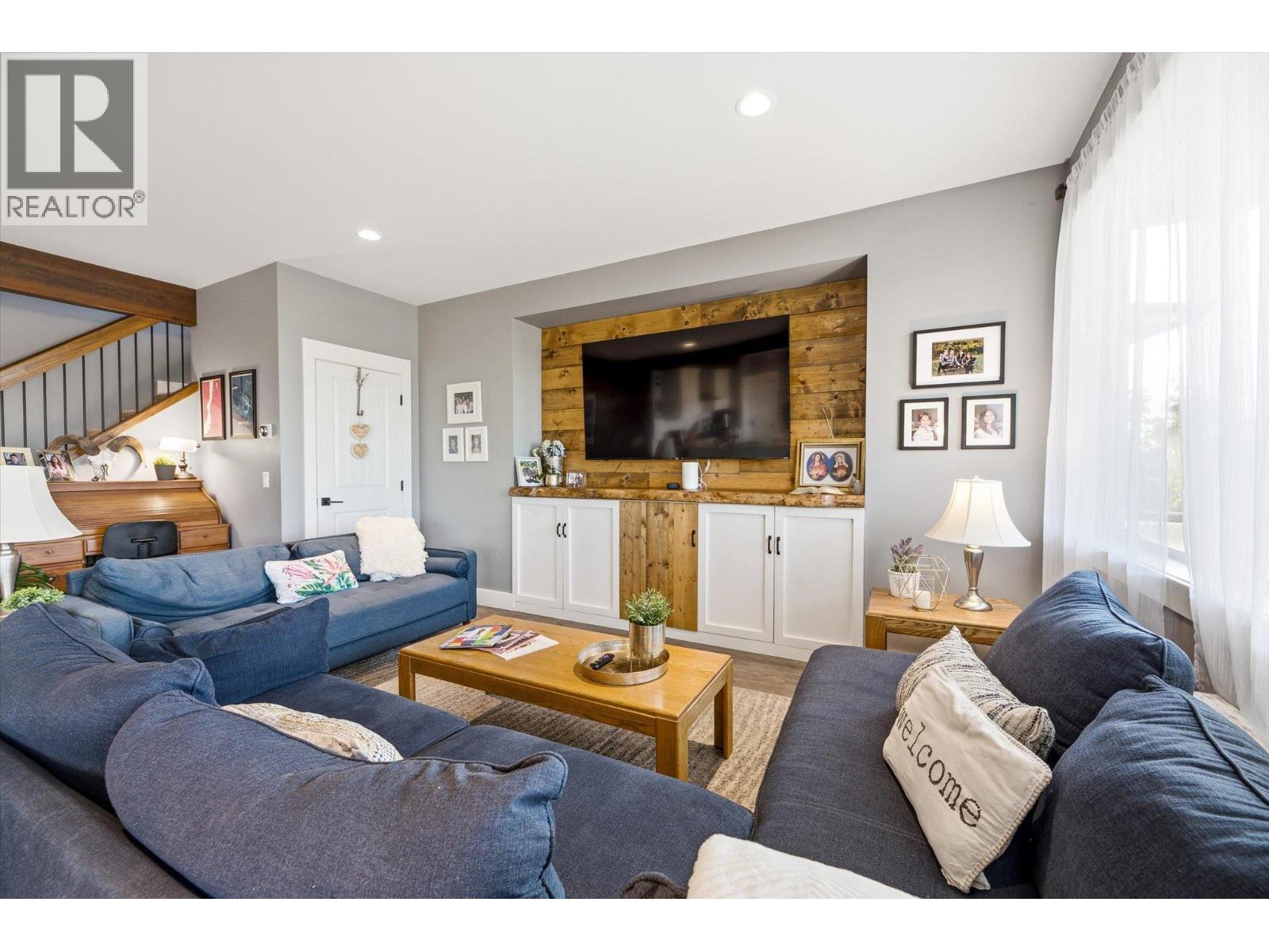  1160 Goldfinch Place, Kelowna