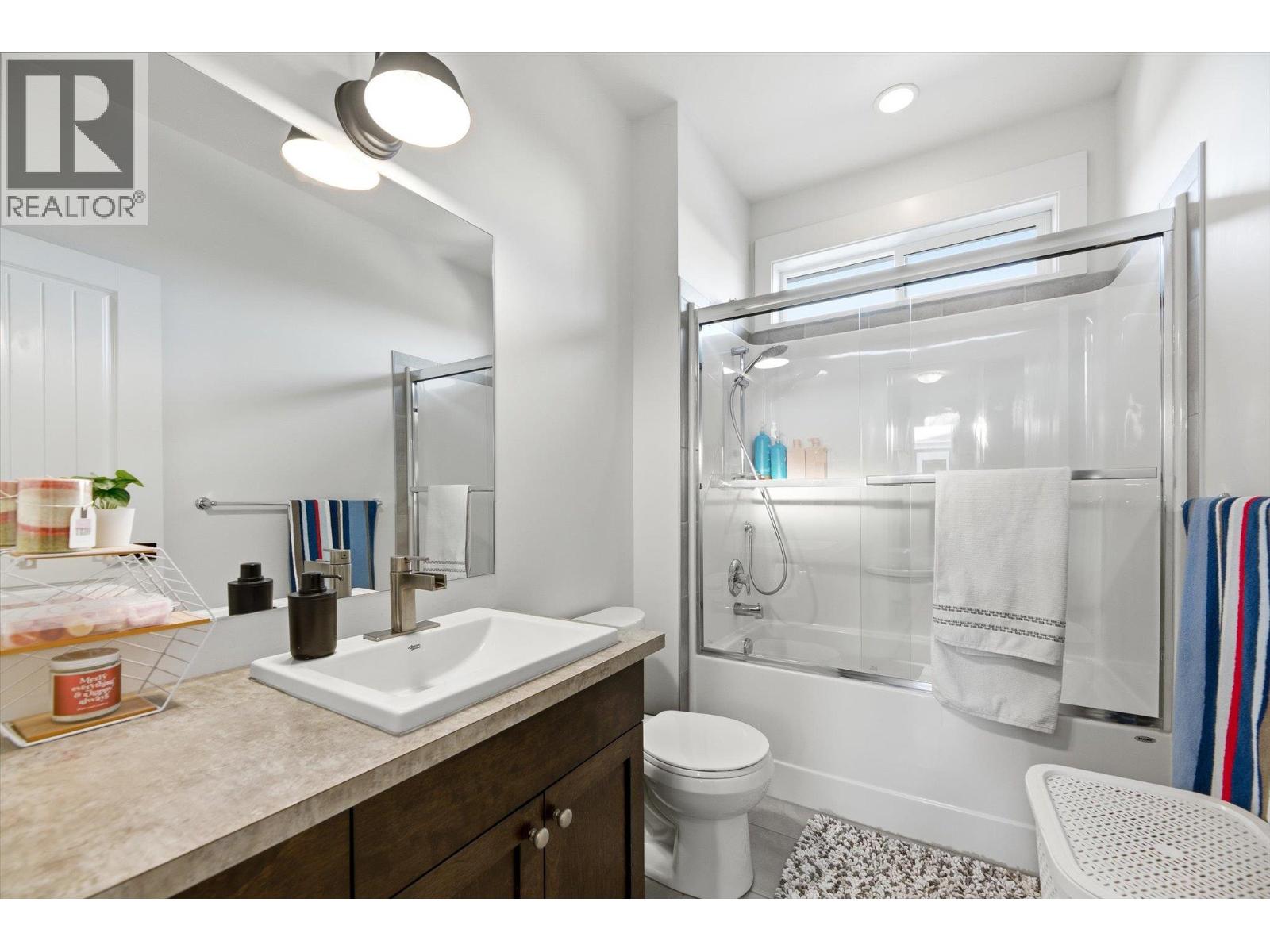  1160 Goldfinch Place, Kelowna