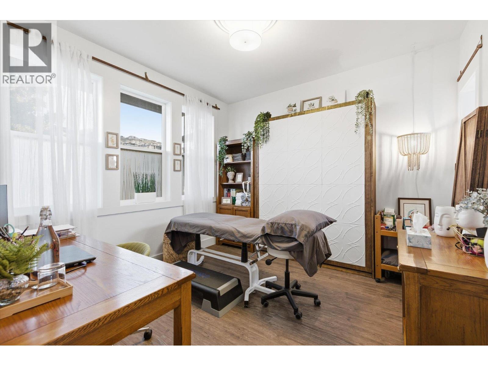  1160 Goldfinch Place, Kelowna