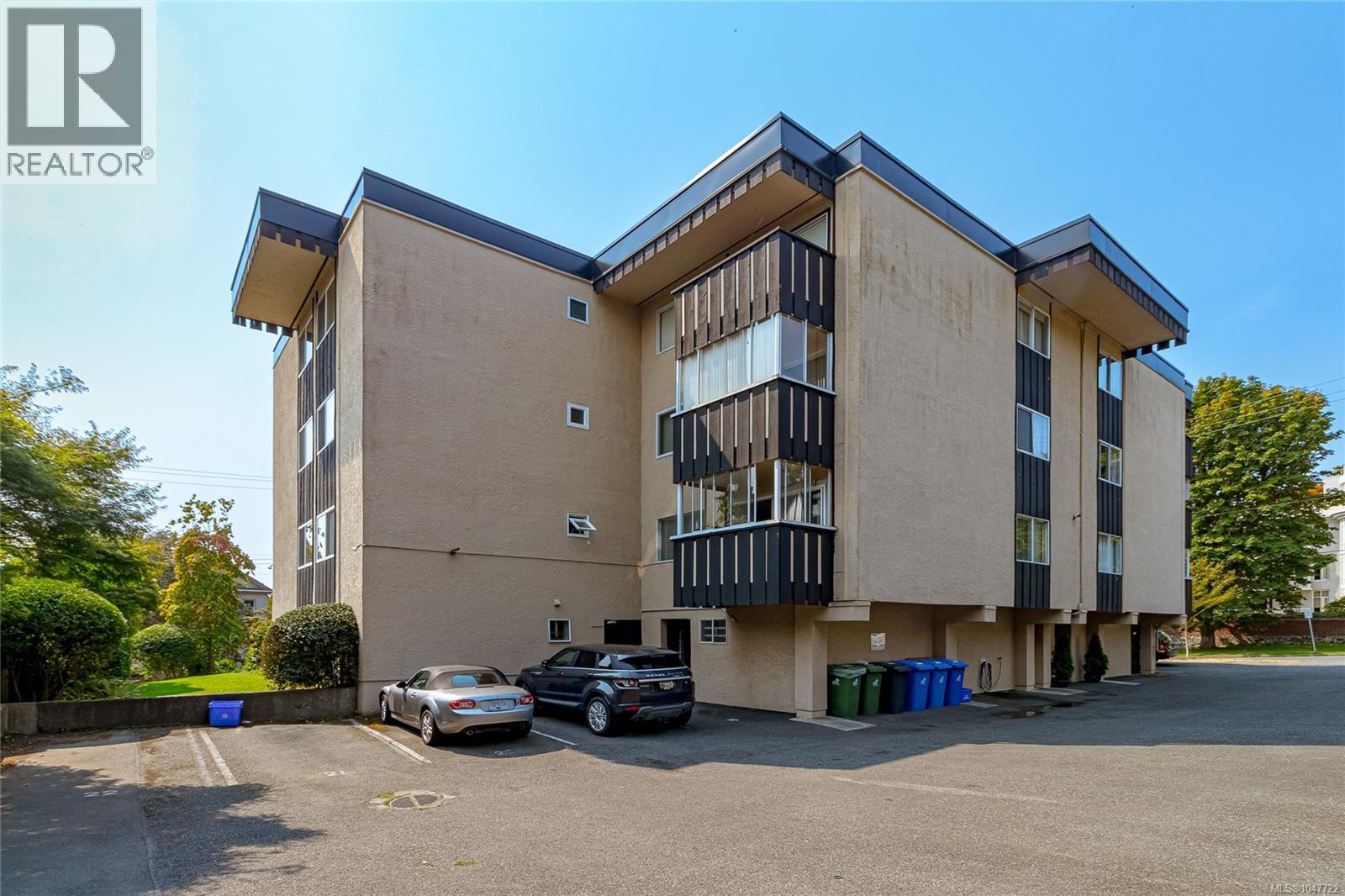 101 1000 McClure Street, Victoria