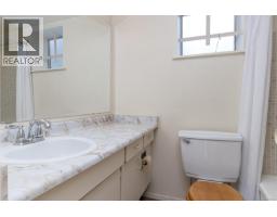 101 1000 Mcclure St, Victoria, BC V8V3E9 Photo 21