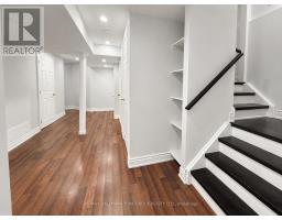 33 Deerwood Crescent, Richmond Hill, ON L4E3V4 Photo 12