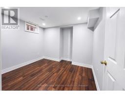 33 Deerwood Crescent, Richmond Hill, ON L4E3V4 Photo 10