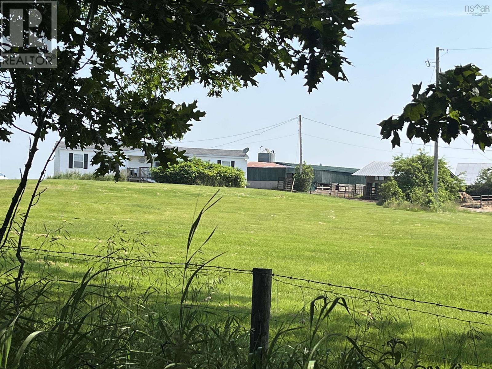 Property photo of 92 Putnam Road