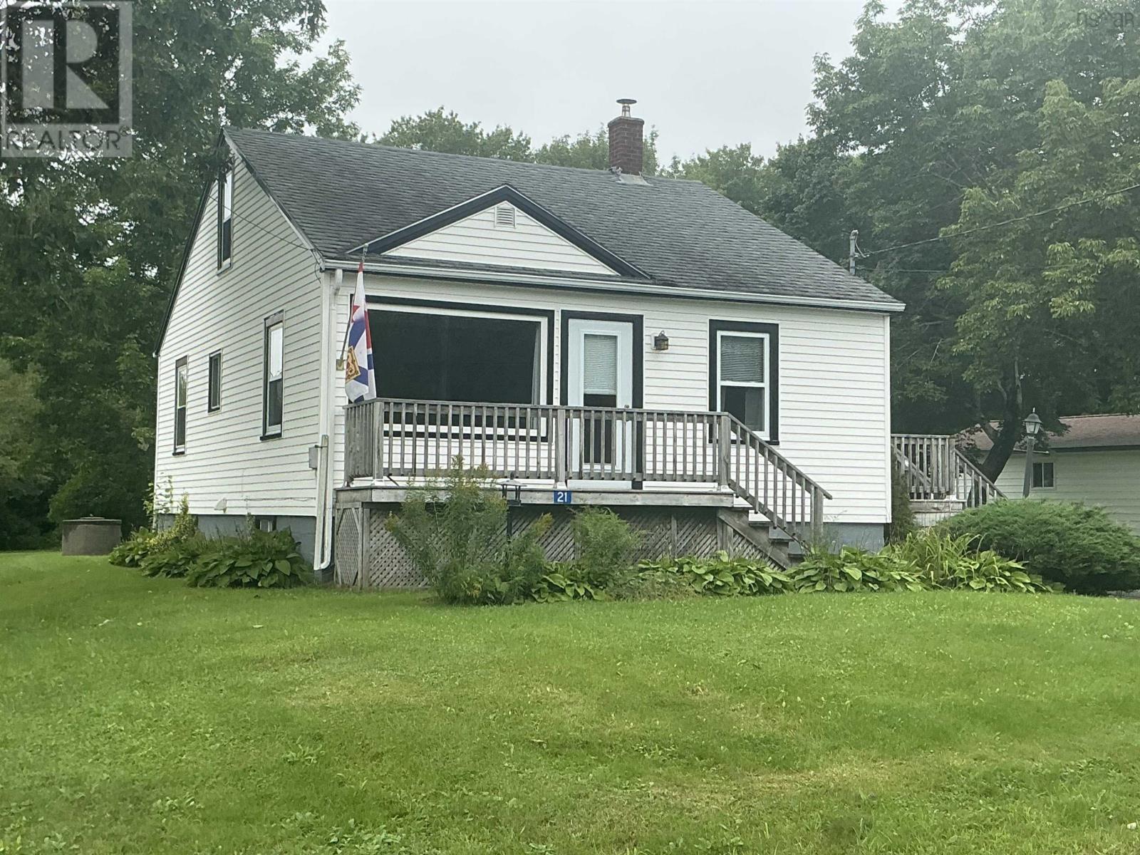Property 3 of 25 of 21 Elm Street
