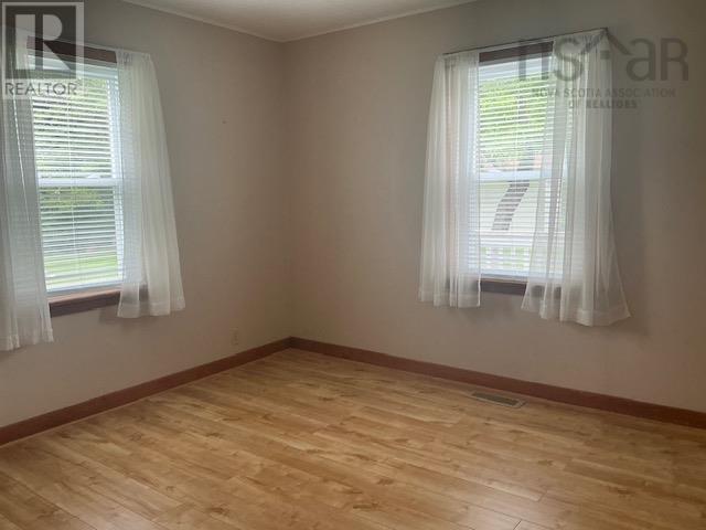 Property 19 of 25 of 21 Elm Street