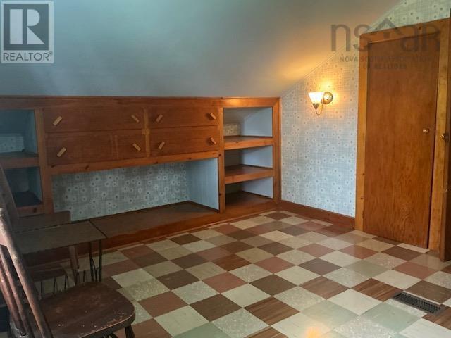 Property 23 of 25 of 21 Elm Street