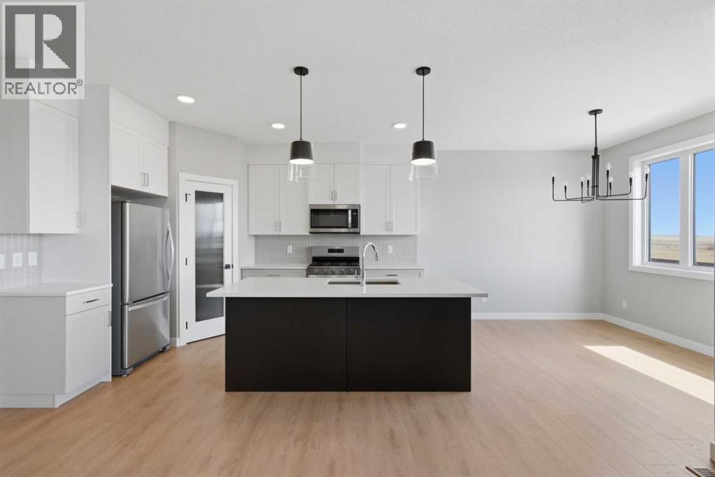 139 Belvedere Crescent SE - 9