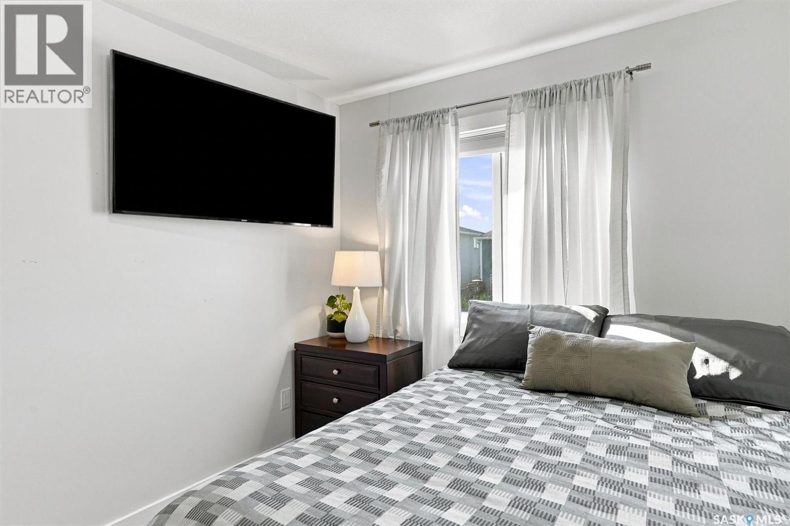 636 Meadows BOULEVARD - Image 24