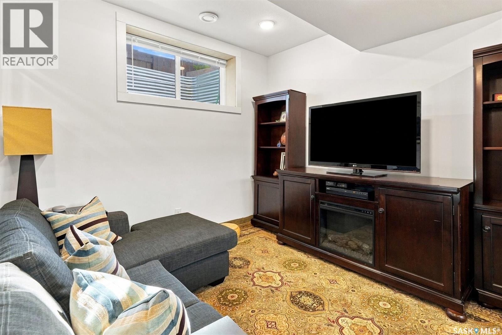 636 Meadows BOULEVARD - Image 31