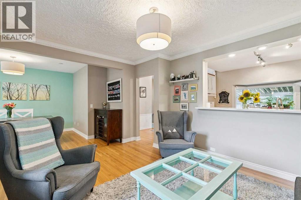 2027 4 Avenue NW, West Hillhurst, Calgary photo 5