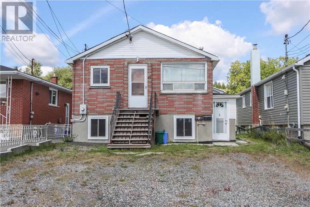 17 Landsend Street - 1