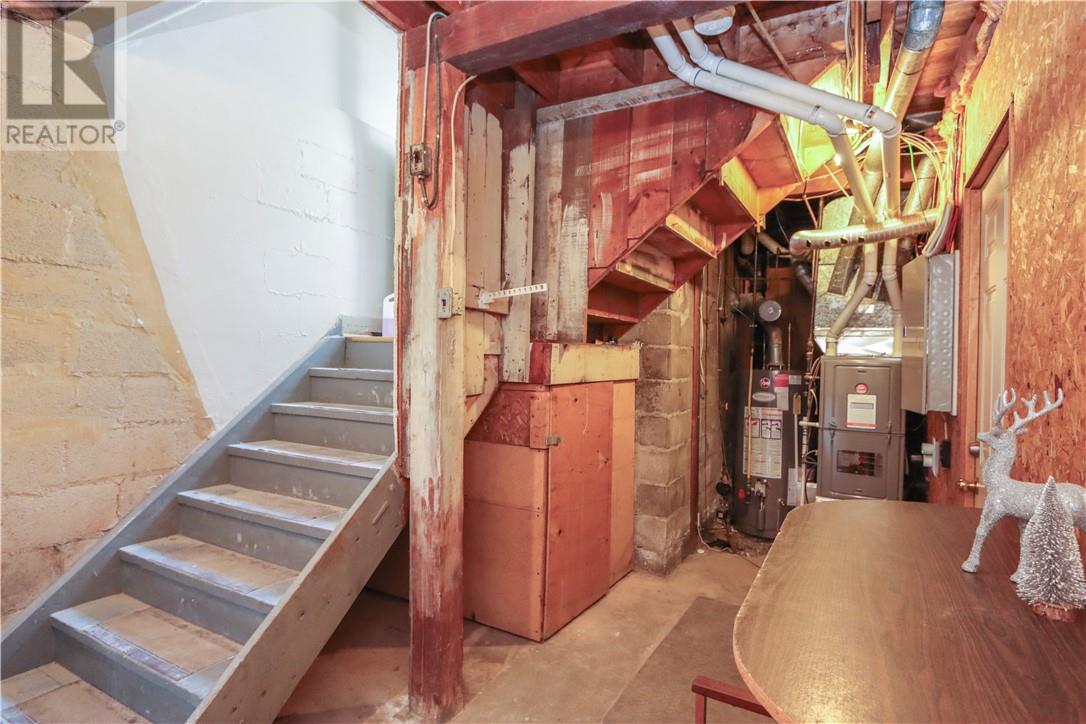 17 Landsend Street - 37