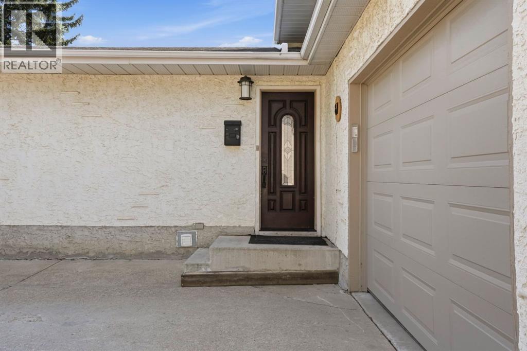 Listing photo – 67 Sherwood Crescent, Red Deer