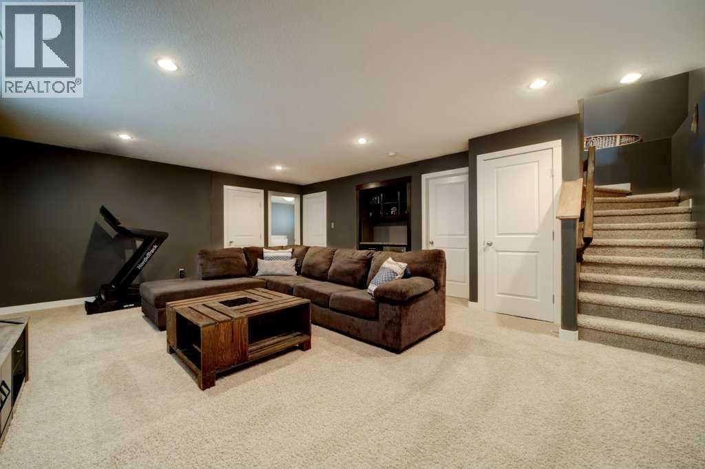 193 Mt Sundance Crescent W - 26