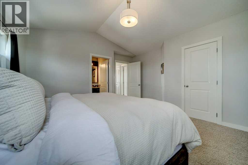 193 Mt Sundance Crescent W - 22
