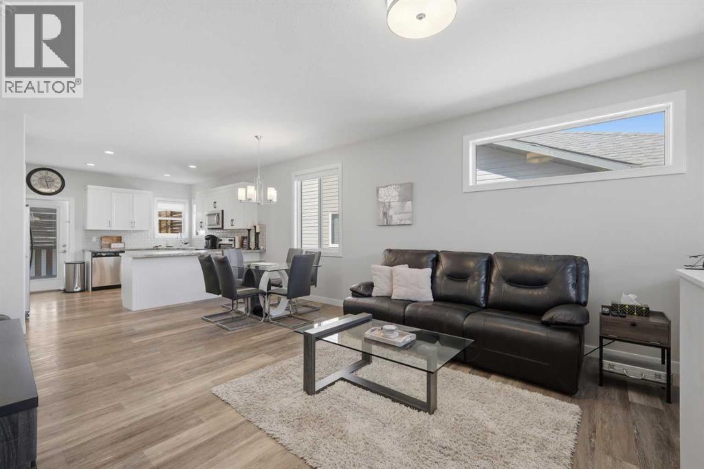 58 Village Crescent - 6