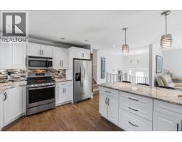 Entrance - 5579 Clipper Dr, Nanaimo, BC V9T5M7 Photo 13