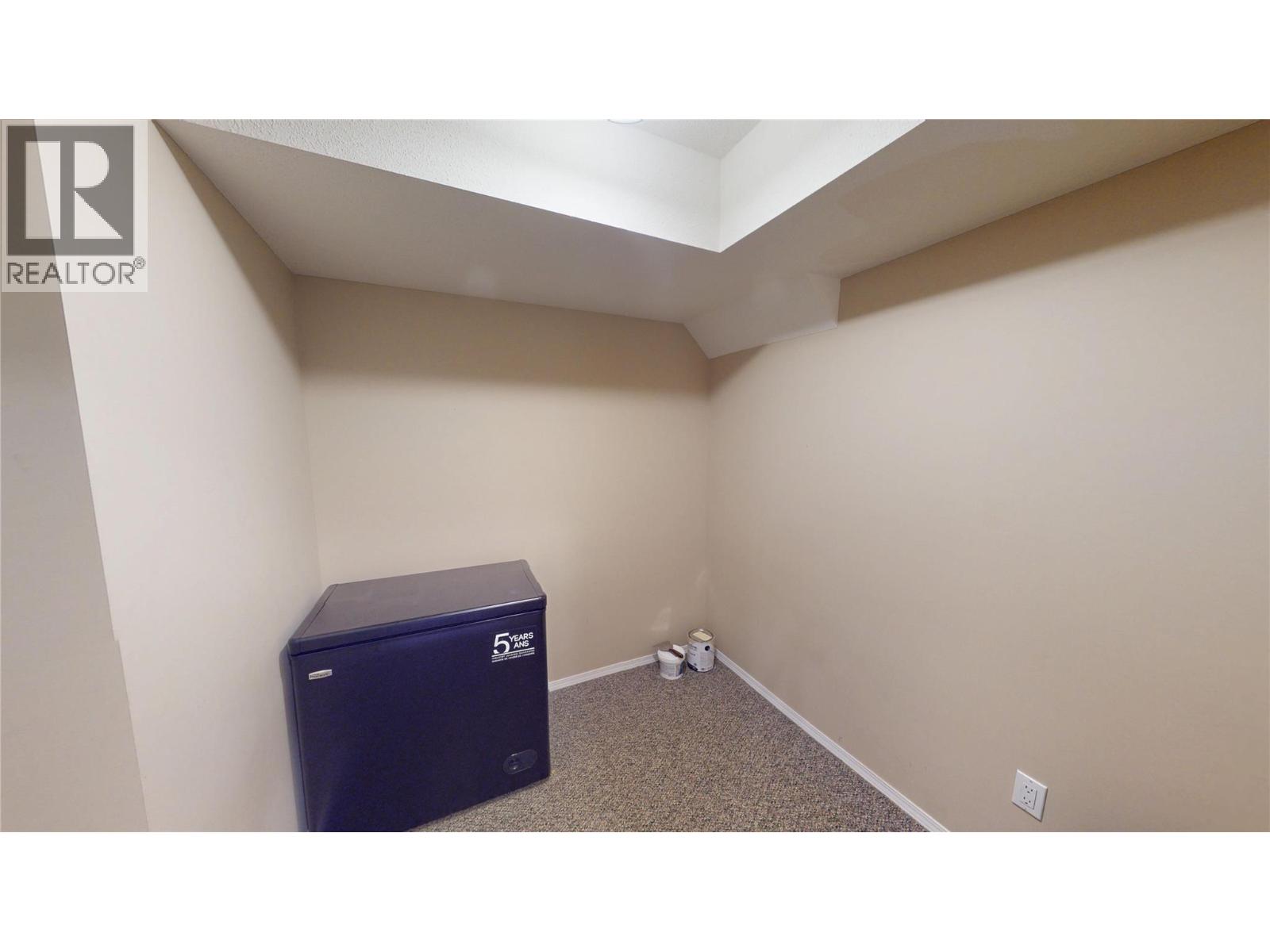 #426 400 Riverside Way - Image 18