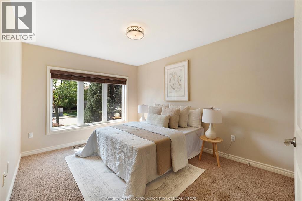 11892 Boulder CRESCENT - Image 15