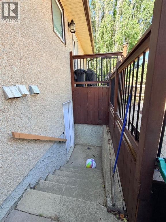 11 Lakhota Crescent W - Image 28
