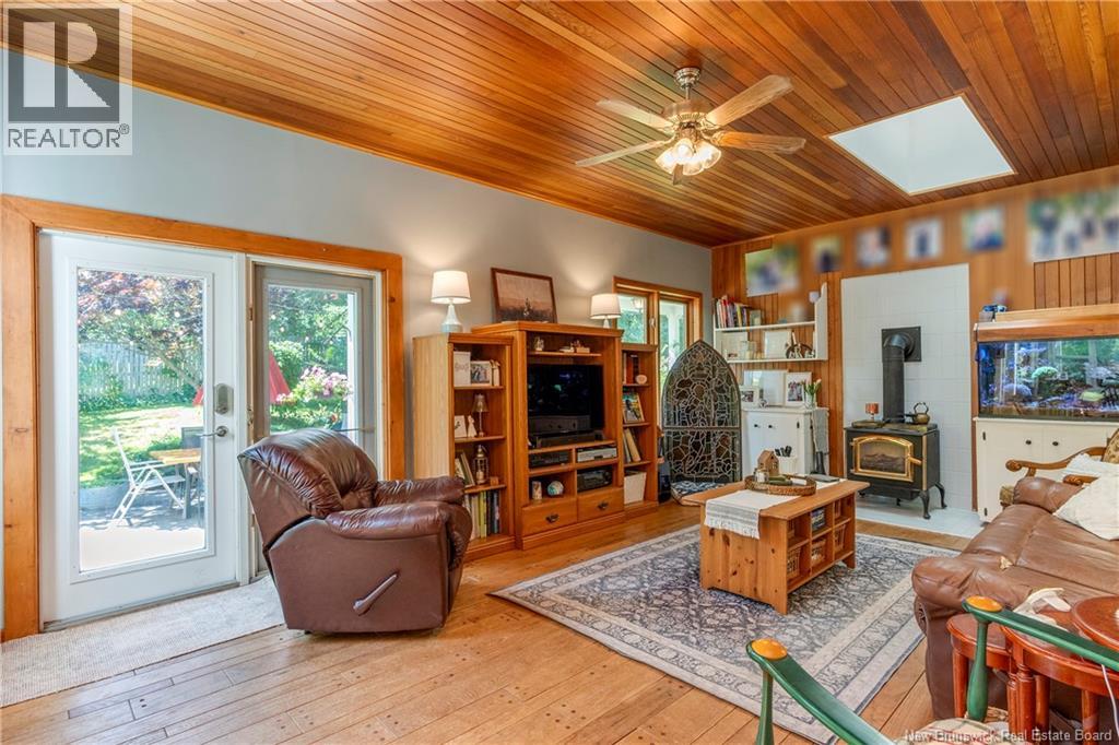 8 Gordon Street - Image 6