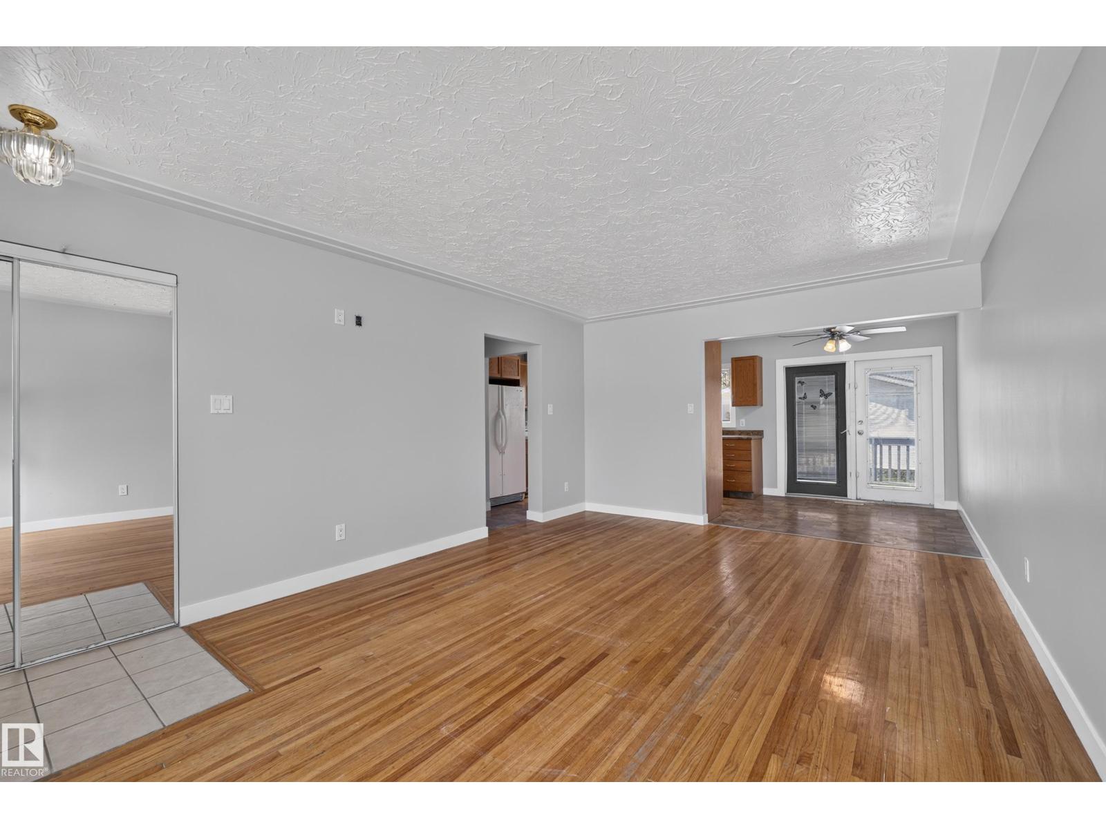 13214 123 ST NW - 4