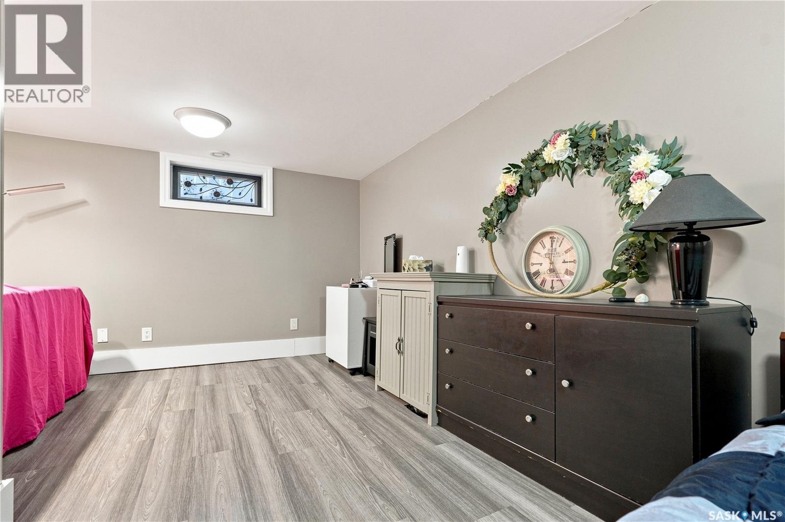 2011 Lorne AVENUE - 45